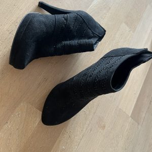 black heels from the halloween video